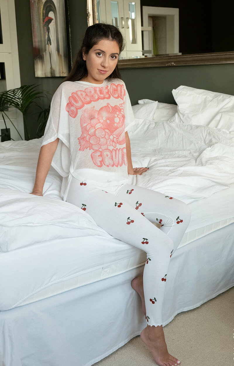 Кариночка, 23 года, 0 размер груди